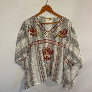 Savanna Jane Python Print Floral Embroidered Faux Poncho Style Boho Top Size S M